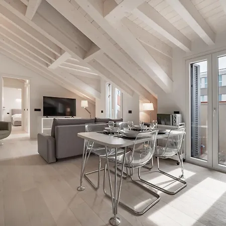 Apartamento 10 Min Walk From Prada, Bocconi And Metro *