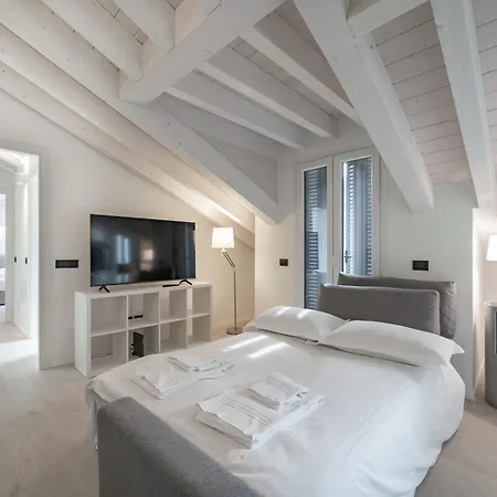 10 Min Walk From Prada, Bocconi And Metro Milão