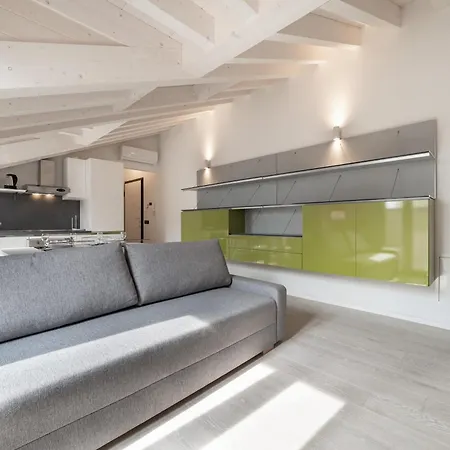 10 Min Walk From Prada, Bocconi And Metro Apartment *